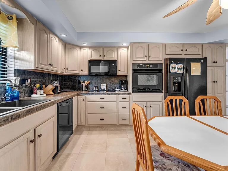 87465 Old Hwy #209 — Photo 10
