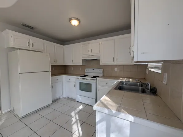 1614 Phoenix St #3, Edinburg, TX 78541