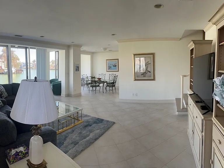 2226 Gulf Shore Blvd N #P3 — Photo 20