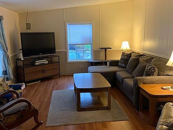 5th image of 14 Sharon Dr