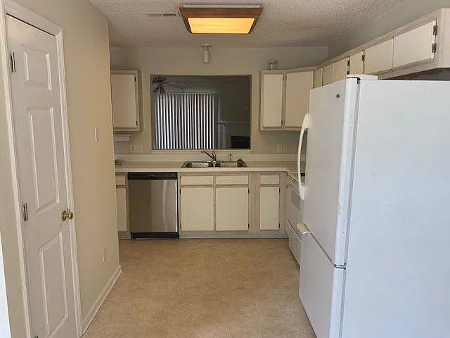 2513A Bluff View Ct — Photo 4