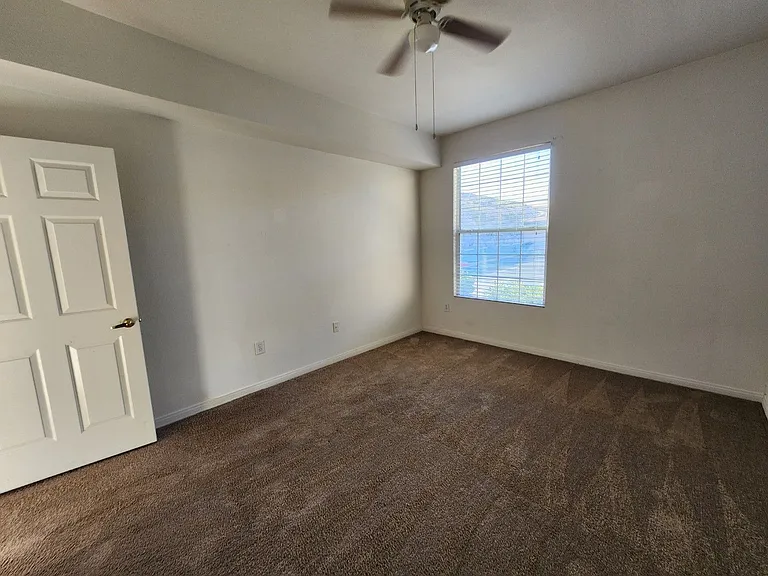 231 W Horizon Ridge Pkwy #417 — Photo 26