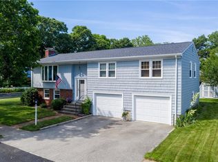 88 Betsey Williams Dr, Cranston, RI 02905