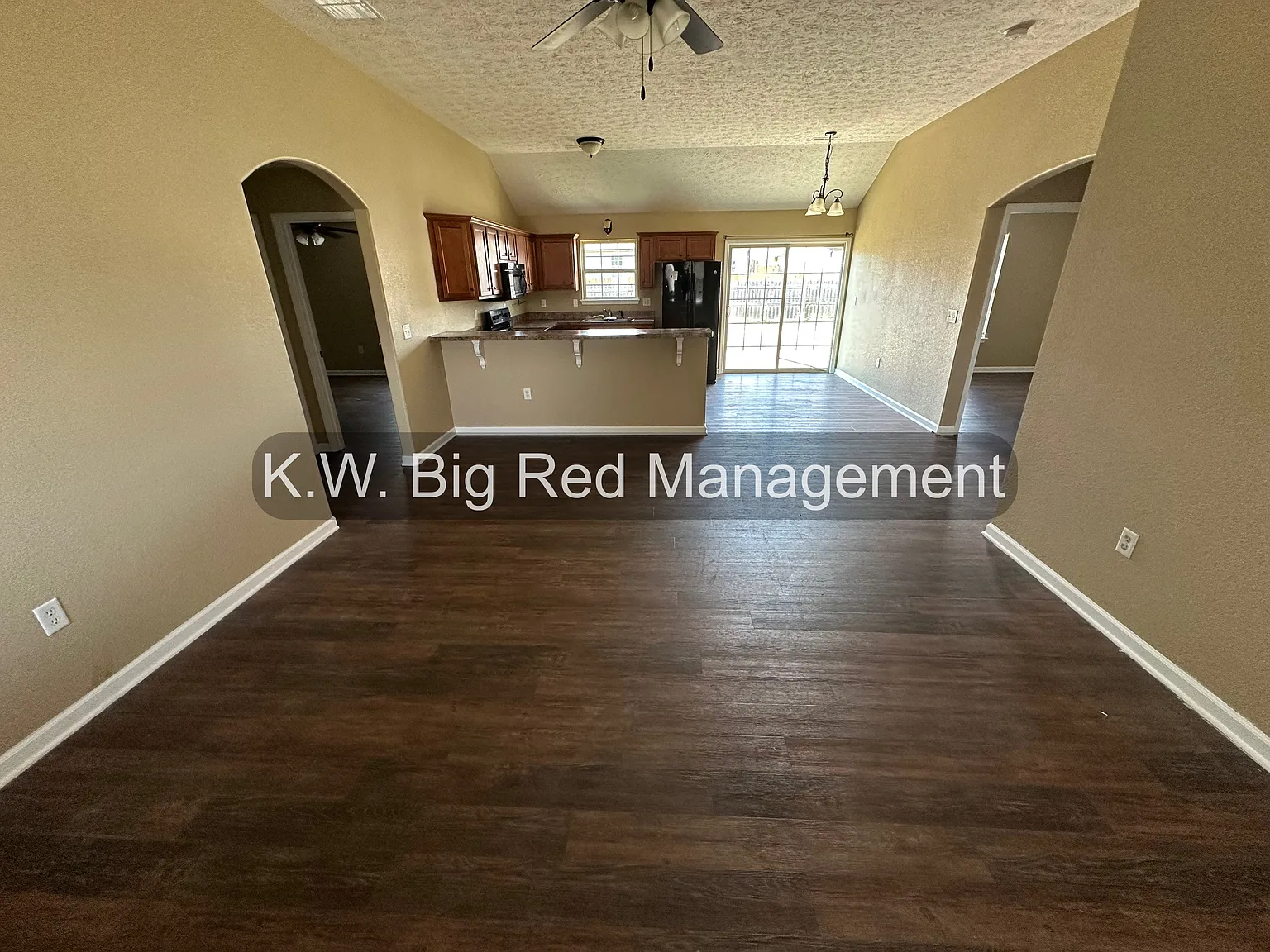 3 bed, 1339 sqft, $2,000 — Photo 2