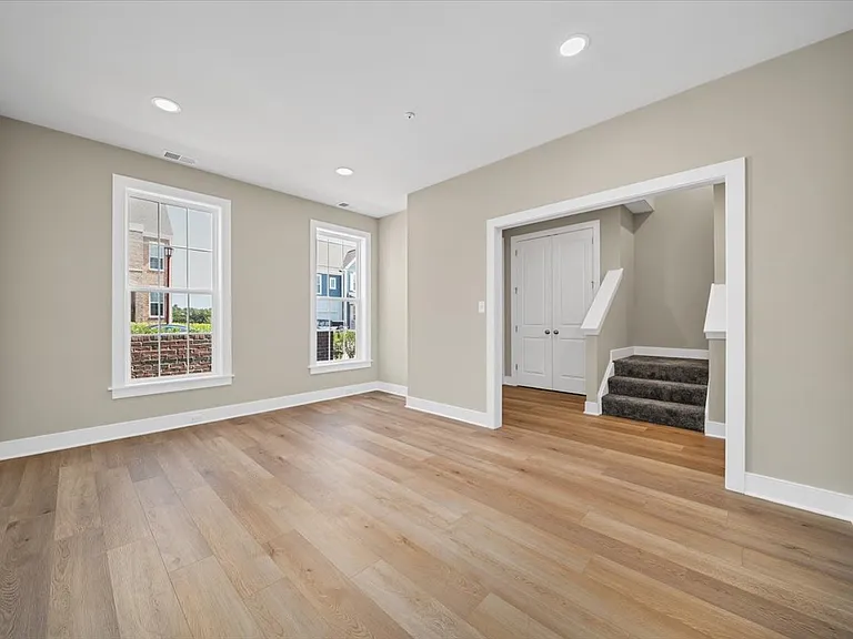 330 Highbridge Ln — Photo 13