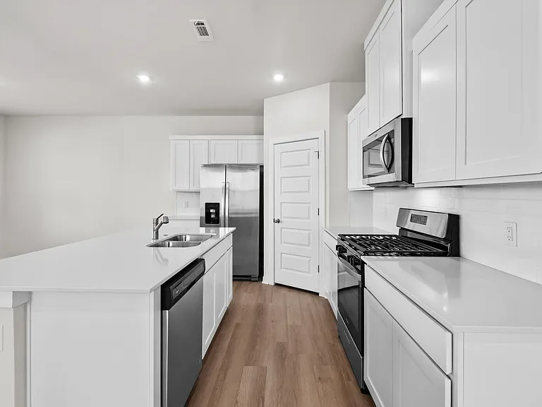 158 S Broyles St — Photo 13