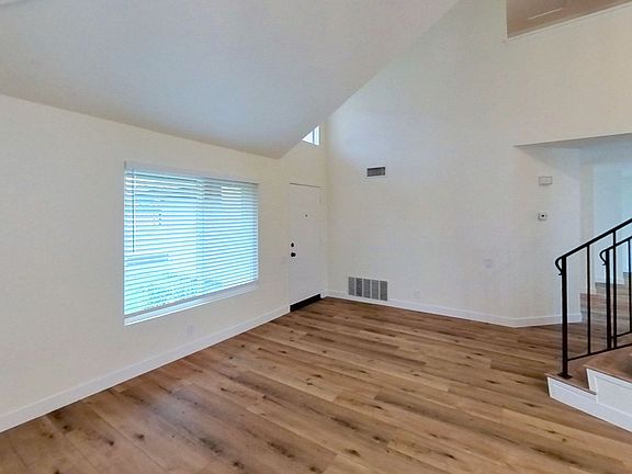 4th image of 12926 Foxwood Dr