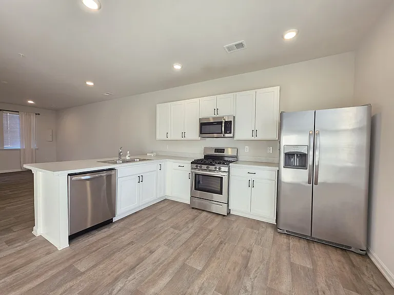 426 Creekbed Cir #1 — Photo 8