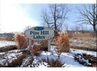 980 Autumn Dr, Antioch, IL