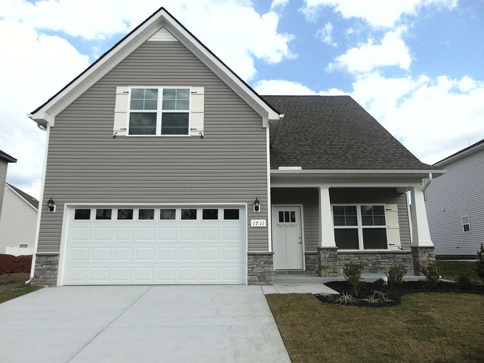 This fantastic 1989sqft home has a 2 car garage, 3 bedroom bonus room, and 2.5 baths. The primary b