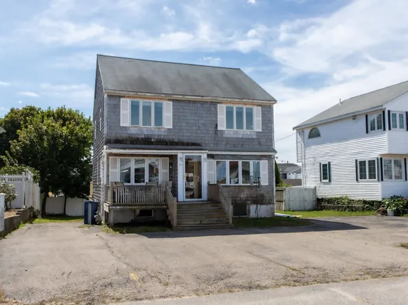 60 Plymouth St, Hampton, NH 03842