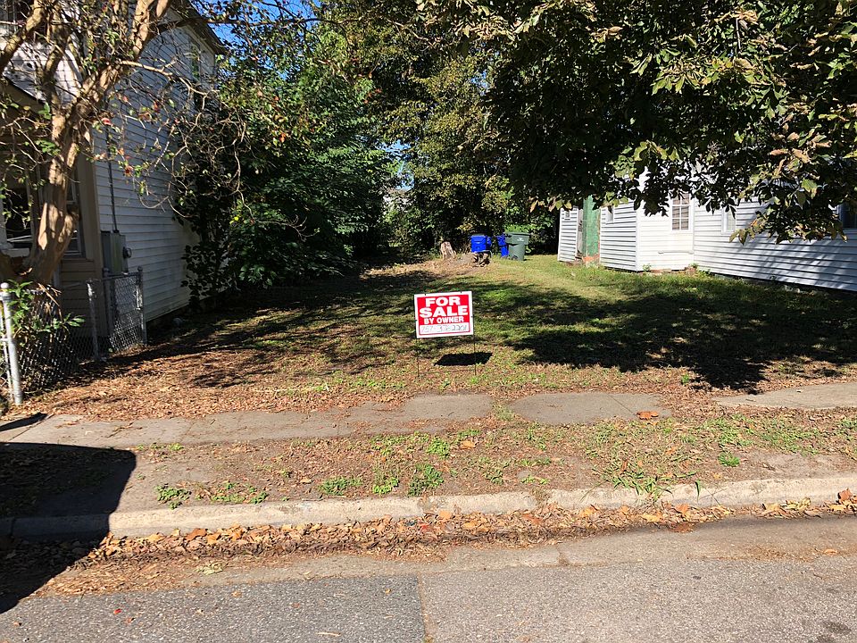 1st image of 1711 Selden Ave
