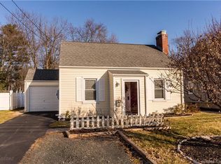 112 Colonial St, West Hartford, CT 06110