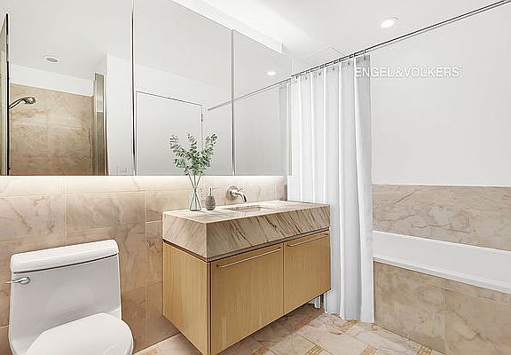 5th image of 200 Chambers St APT 15E