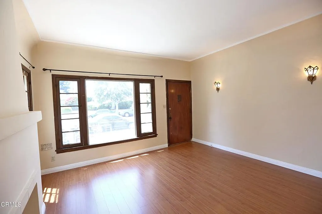 Building Photo - 126 S Olive Ave #D