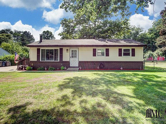 2nd image of 7507 Bernard Dr