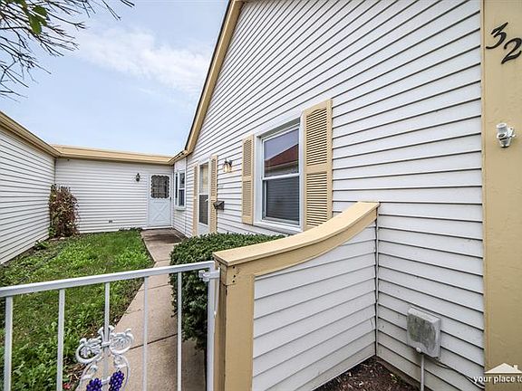 3rd image of 32 Garden Dr