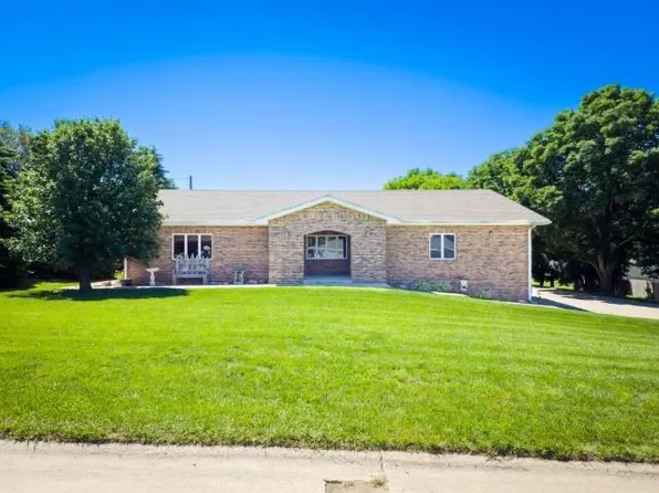 207 E 12th St, Madison, NE 68748