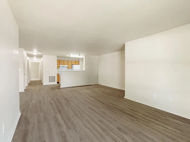 Autumn Woods Apartments — Photo 44