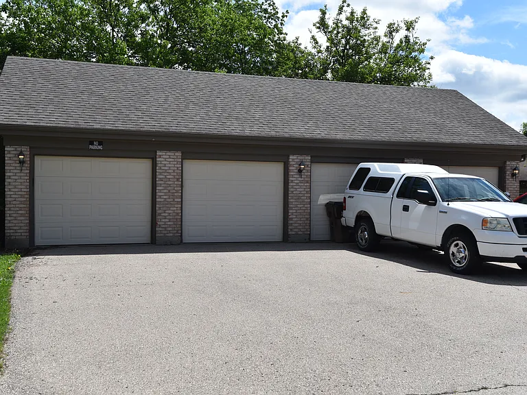 7767 Brams Hill Dr — Photo 5