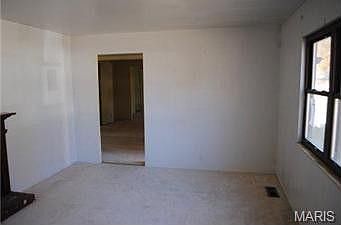 2nd image of 1471 Sherwood Forest Dr