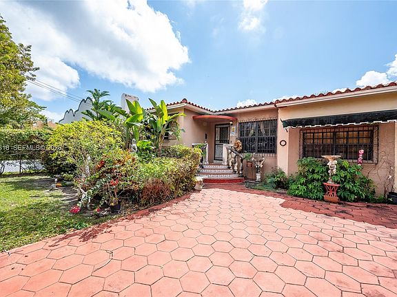 4th image of 1780 SW 23rd St