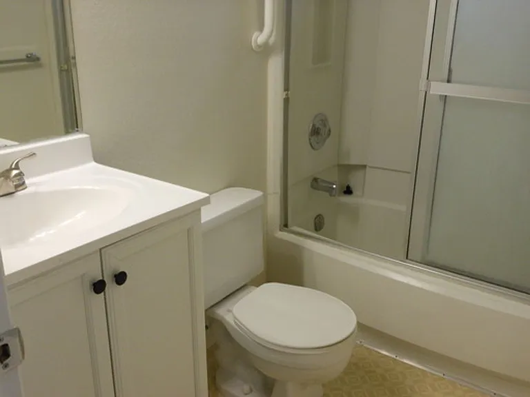 1250 Salem Pl — Photo 4