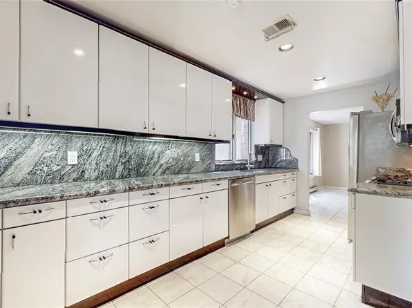 210-30 29th Avenue image 4 of 16