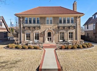 3514 N Shepard Ave, Shorewood, WI 53211