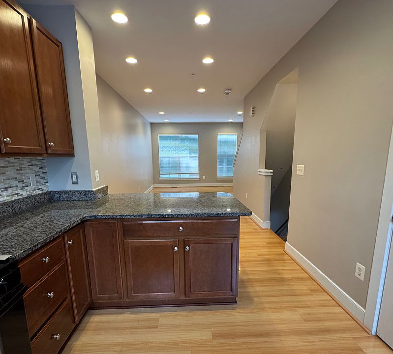 1st image of 5712 45th Ave