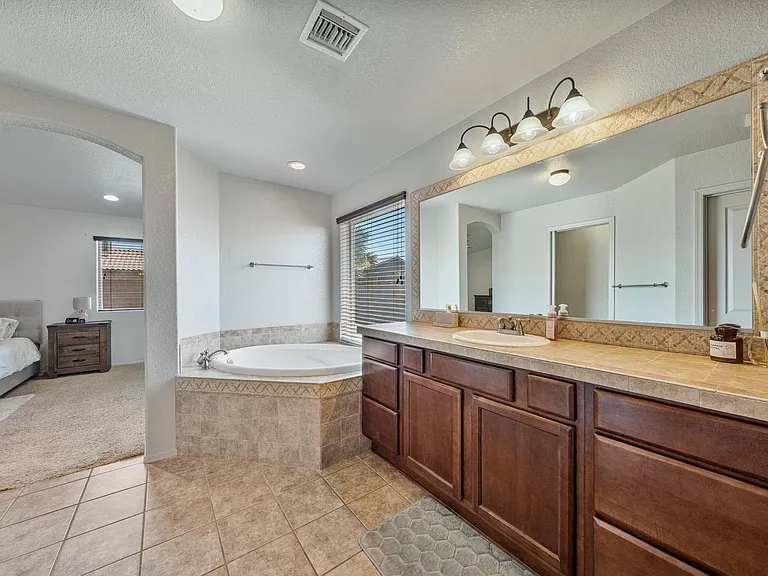 11569 E 24th Ln — Photo 25