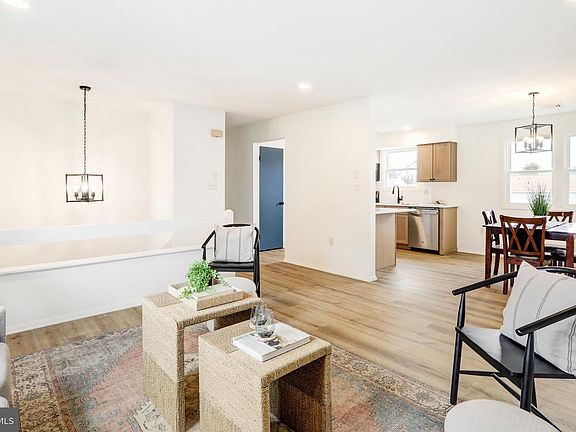 5th image of 532 Kingston Rd