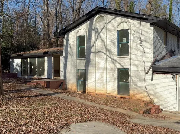 4886 Valley View Ct, Atlanta, GA 30338