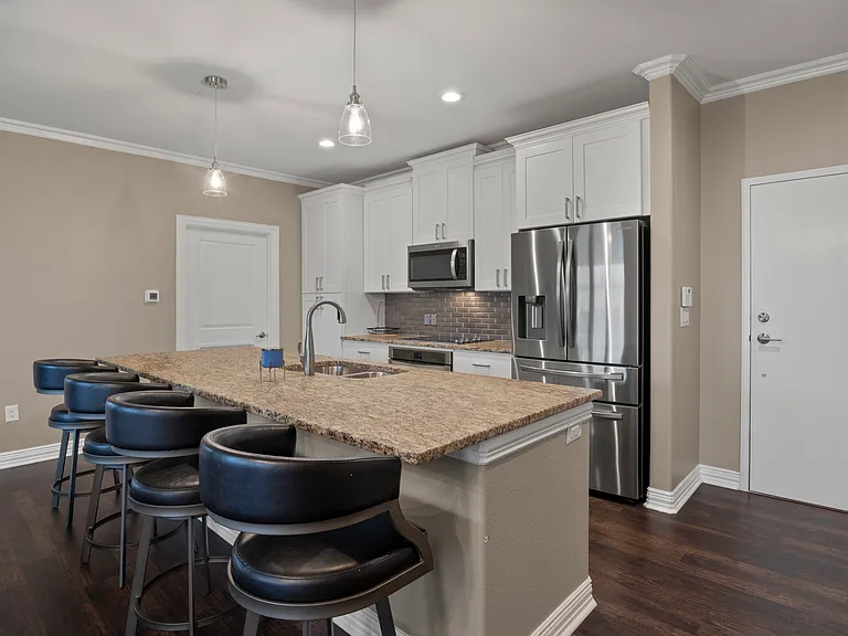 2500 King Arthur Blvd #309 — Photo 3