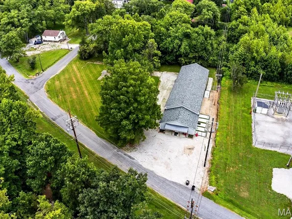 9629 Holdener Pl, Fairview Heights, IL 62208