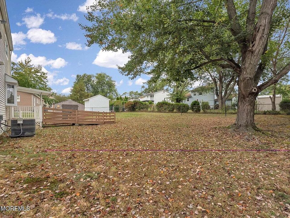 2nd image of 1012 Woodlane Road