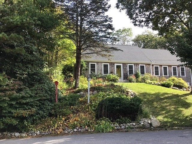 1st image of 35 Remington Ln
