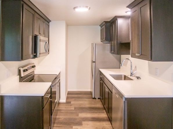 Barclay Square Apartments | 2377 W Hayes St, Woodburn, OR