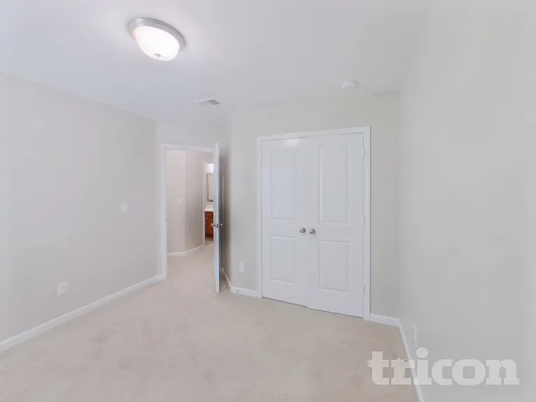 437 Eastfair Dr — Photo 11