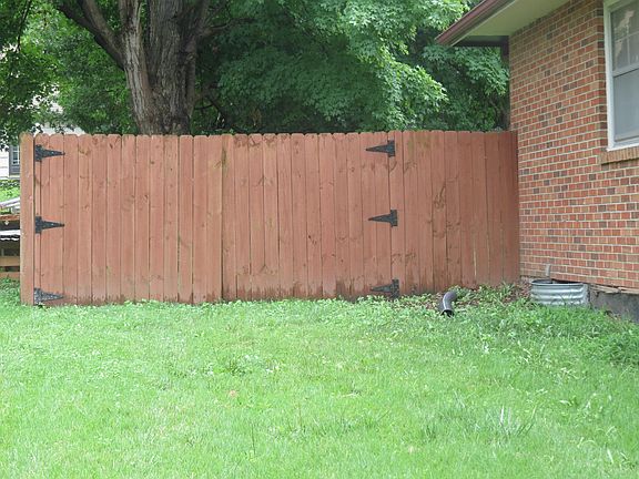 4th image of 628 W Plaza Dr
