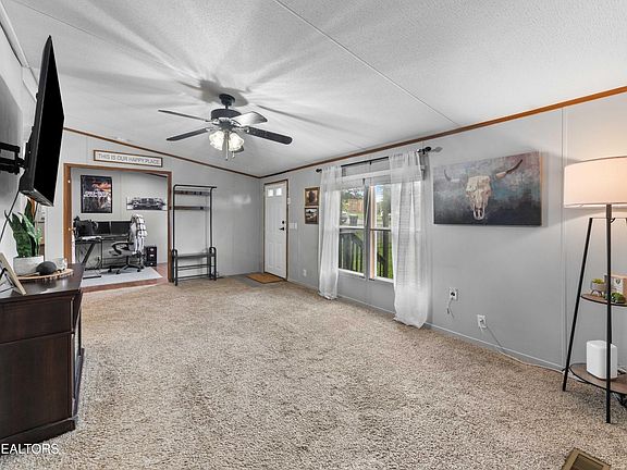 5th image of 3817 Cate Ave