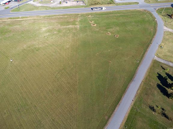 4th image of 0 Planters Row