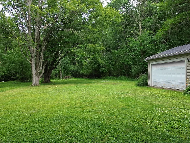 3185 Nagle Rd — Photo 2
