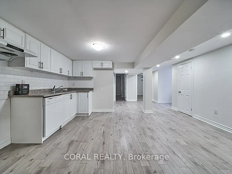 213 Cabot St — Photo 30