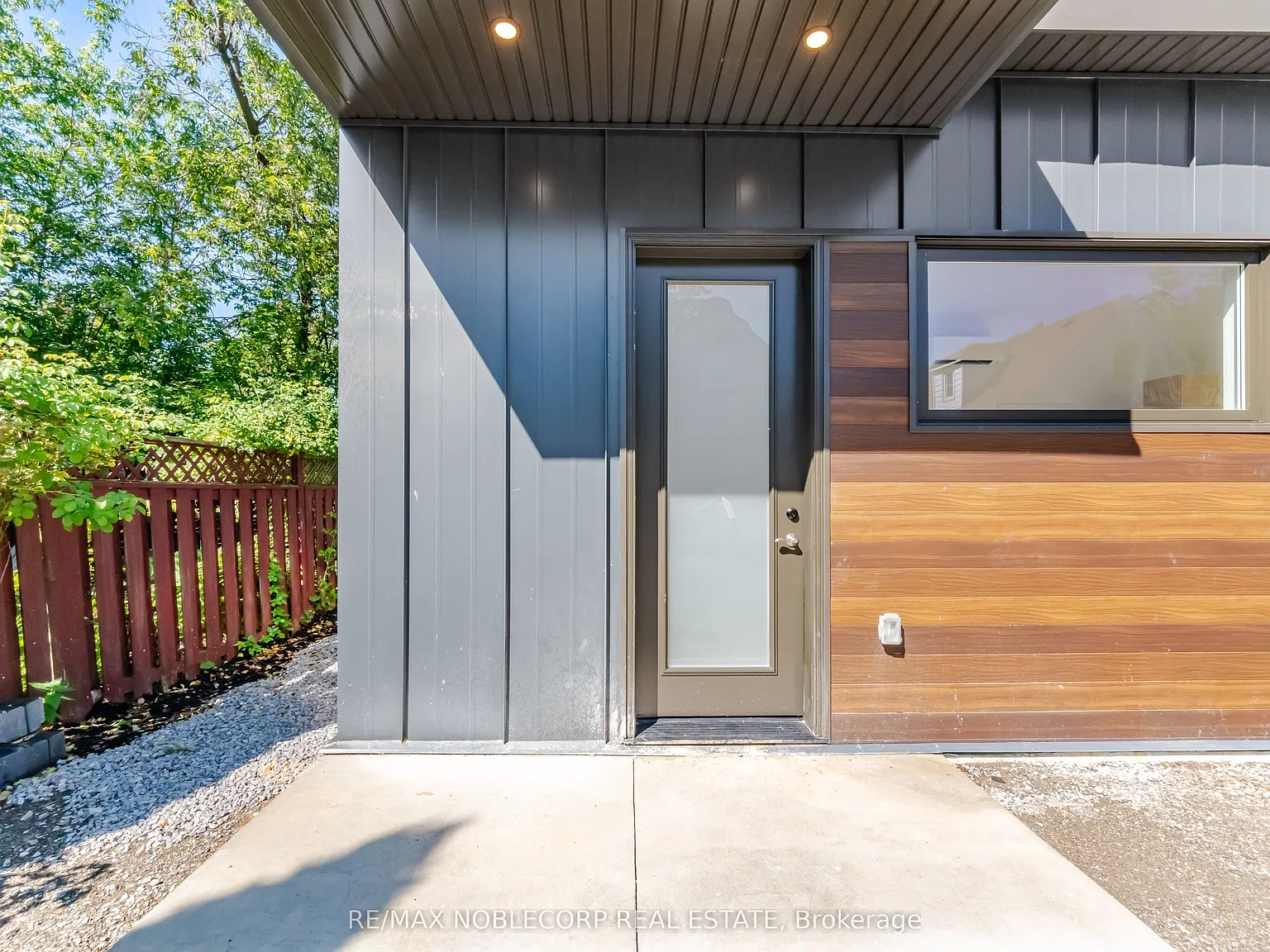 2 bed, $2,400 — Photo 3