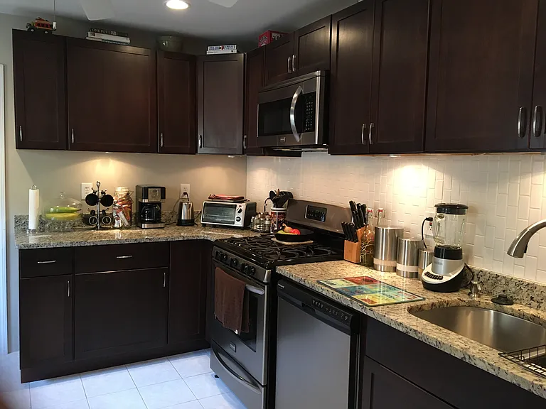 29 Essex St #1 — Photo 14
