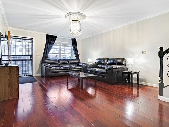 4th image of 2825 W 27th St