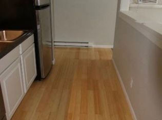 212 Locust St W APT A, Three Oaks, MI 49128