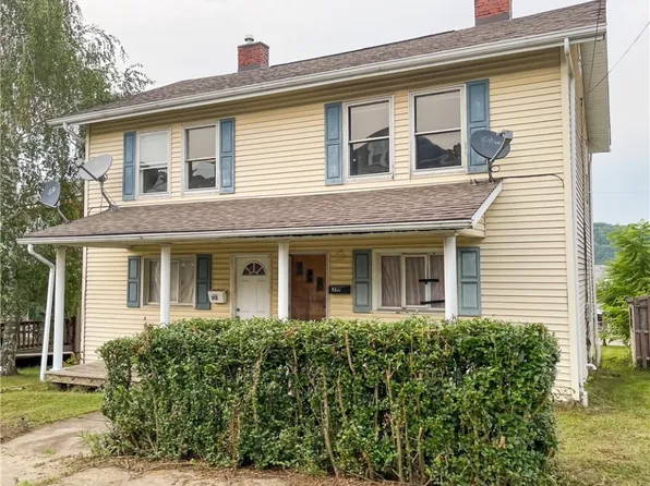 310-312 Spruce St, Vandergrift, PA 15690