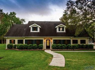 320 Windsor Dr, Thibodaux, LA 70301